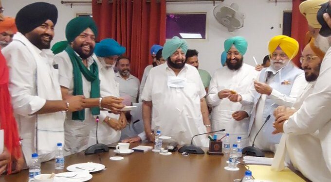 पंजाब कांग्रेस में टूट के आसार