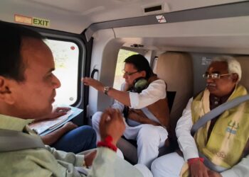 मुख्यमंत्री श्री पुष्कर सिंह धामी नें आज आपदा ग्रस्त इलाक़ों का हवाई सर्वेक्षण किया