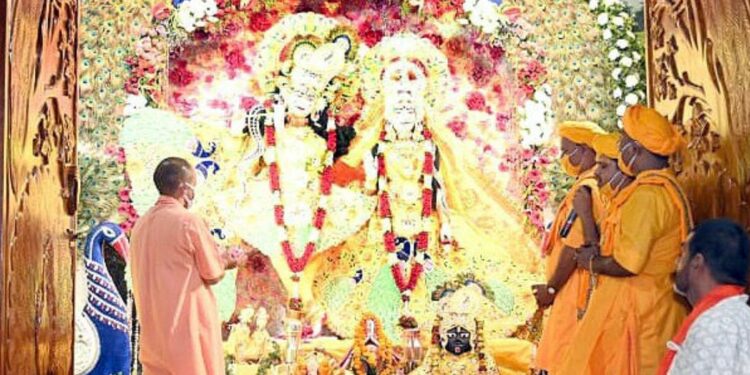 भगवान श्रीकृष्ण की जन्मभूमि पहुंचे मुख्यमंत्री, श्रीकृष्ण जन्मोत्सव समारोह में हुए शामिल