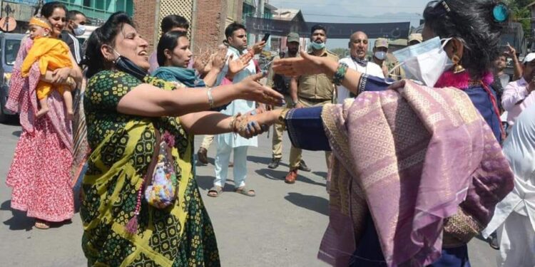 कश्मीर घाटी में मनाई गई जन्माष्टमी