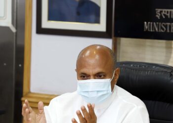 केन्द्रीय इस्पात मंत्री ने लोक उपक्रमों में इस्पात की उत्पादन लागत में कमी की स्थिति की समीक्षा की