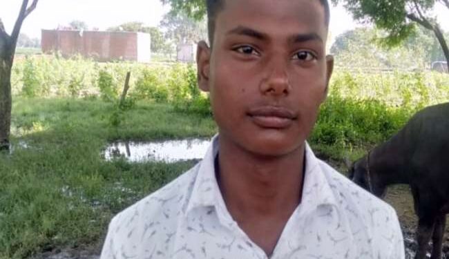 आगरा में करोड़पति बन गया बाइक मैकेनिक