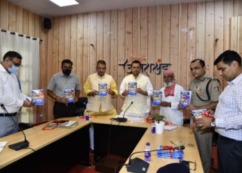 सीएम पुष्कर सिंह धामी ने इलेक्ट्रिक वाहनों पर प्रोत्साहन राशि की घोषणा की