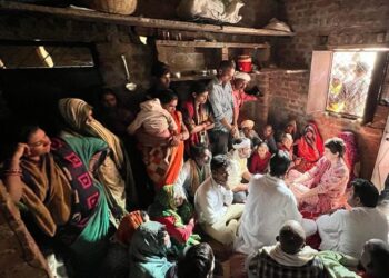 कांग्रेस महासचिव प्रियंका गांधी पहुंची ललितपुर। जल्द ही पीड़ित किसान परिवारों से मिलने जाएँगी प्रियंका गांधी