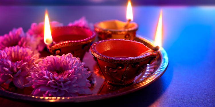 हर्षो उल्लास के साथ मनाई गई दीपावली – दीपोत्सव