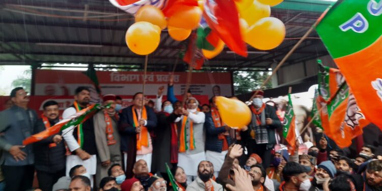 “एलईडी प्रचार रथ” को हरी झंडी दिखाकर रवाना किया