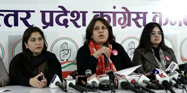 महिलायें सिर्फ संकुचित मानसिकता के खिलाफ ही नहीं लड़ रहीं हैं बल्कि वह अपने हक के लिए सबसे बड़ी लड़ाई लड़ रहीं हैं : सुप्रिया श्रीनेत