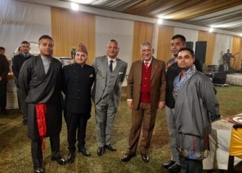 आगरा के कर्नल अरूपम चक्रबर्ती  गैलेंट्री अवार्ड से सम्मानित