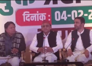 मुख्यमंत्री क्या कंप्रेशर हैं जो हमारी गर्मी निकाल देंगे: अखिलेश यादव