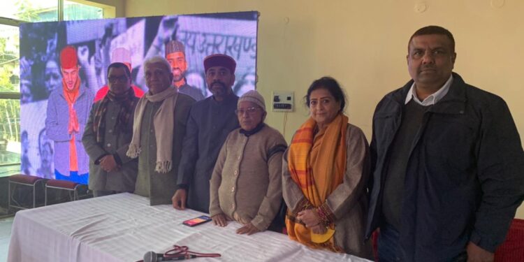 उत्तराखंड के शीर्ष आंदोलनकारियों ने रवीन्द्र जुगरान द्वारा निर्मित वीडीयो पोल पट्टी खोल का किया अनावरण