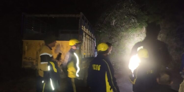 पौड़ी – खिरसू रोड खोला गांव में वाहन हुआ दुर्घटनाग्रस्त, SDRF उत्तराखण्ड पुलिस ने किया सफल रेस्क्यू