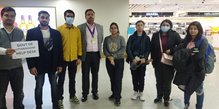 ऑपरेशन गंगा ला रहा है छात्रों की स्वदेश