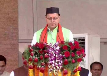 धामी ने ली पद और गोपनीयता की शपथ – फिर बने देवभूमि उत्तराँचल के मुख्यमंत्री