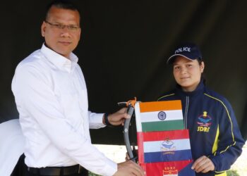 ‘अंतर्राष्ट्रीय महिला दिवस” पर SDRF उत्तराखंड पुलिस की महिला आरक्षी प्रीति मल्ल ने साउथ अफ्रीका की सबसे ऊंची चोटी माउंट क्लीमेंजारो को किया फतह।