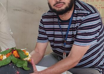 ज्ञान वो है जब अद्वैत ब्रह्म का साक्षात ‘अनुभव’ हो जाये। उसके बाद फिर कुछ भी पाना शेष नहीं रह जाता, फिर मन रूपी सागर में इच्छाओं की तरंगें नहीं उठती, सब कुछ तो पा लिया अब कैसी इच्छा- पं प्रमोद गौतम