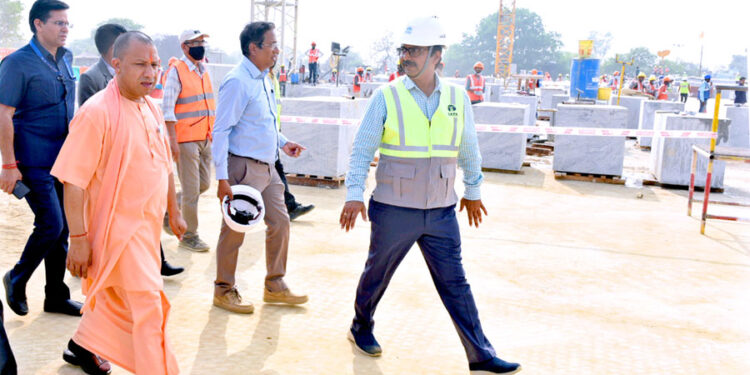 सीएम योगी ने दी रमजान की बधाई