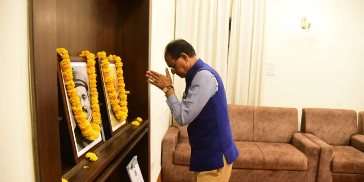 मुख्यमंत्री श्री चौहान ने वीर शिरोमणि महाराणा प्रताप और स्वतंत्रता सेनानी श्री गोखले की जयंती पर नमन किया