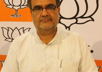 बीजेपी ने उत्तर प्रदेश मुख्यालय पर बैठक में विजय की रणनीति तय की