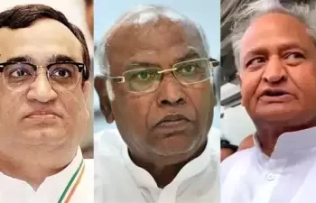 गहलौत को क्लीन चिट – तीन विधायको पर गिरी गाज