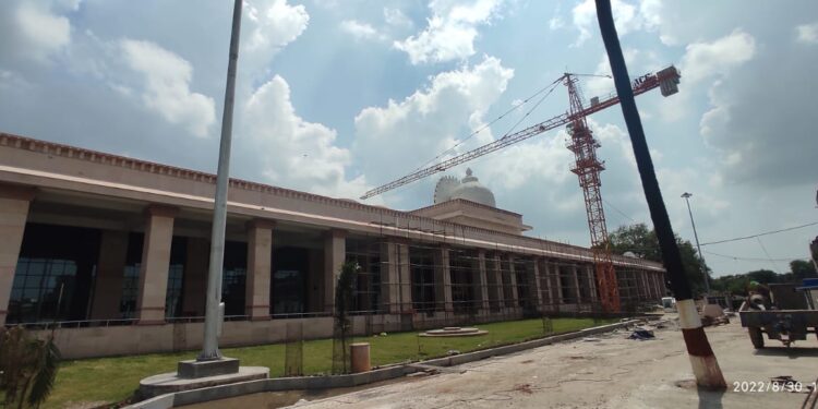 वर्ल्ड क्लास सुविधाओं के साथ बन रहा अयोध्या रेलवे स्टेशन