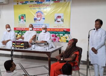 भक्तों को अमर बनाता है भक्तामर स्तोत्र