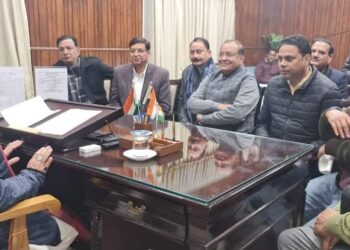 सीएम धामी के कायल हुए हरदा, बोले, “राज्य के मुख्यमंत्री जी बहुत अच्छे सुनने वाले व्यक्ति हैं, प्रतिद्वंदी रहें सावधान”