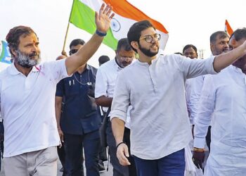 चुनाव और यात्रा से बदलता विमर्श