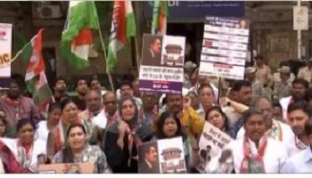 अदाणी-हिंडनबर्ग मामले में कांग्रेस हमलावर