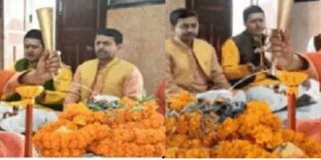 सीएम योगी ने गोरखनाथ मंदिर में किया रुद्राभिषेक