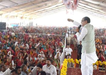 जब भाई मुख्यमंत्री हो तो बहन नंगे पांव क्यों चलें: मुख्यमंत्री श्री चौहान