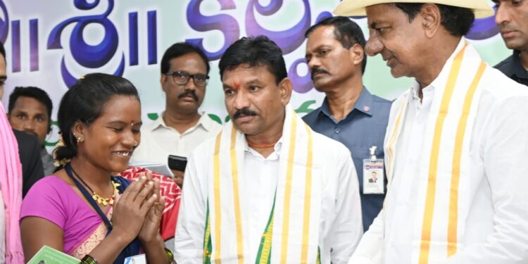 तेलंगाना में तेजी से गरीबी घटी, नीति आयोग ने किया खुलासा