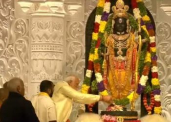 खत्म हुआ 500 वर्षों का इंतजार, ठाठ से भव्य मंदिर में विराजमान हुए भगवान श्री राम